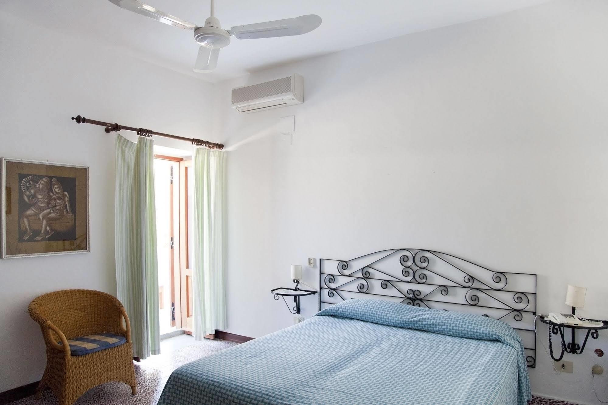 Hotel Cincotta Panarea Exterior photo